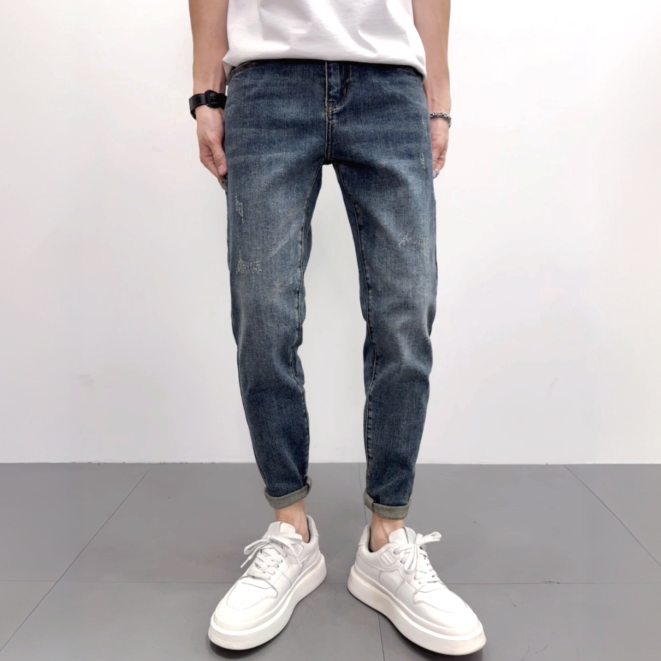 秋冬男士修身小脚牛仔裤爆款2025新款简约复古休闲潮流韩版长裤子