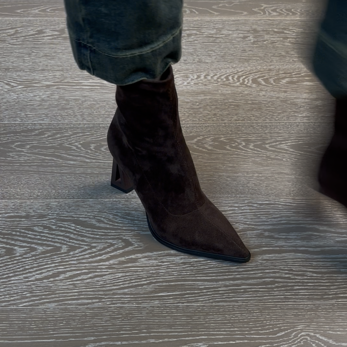 8.5CM弹力绒面靴女靴细跟女鞋尖头不累脚高跟靴秋冬胶粘高跟女鞋