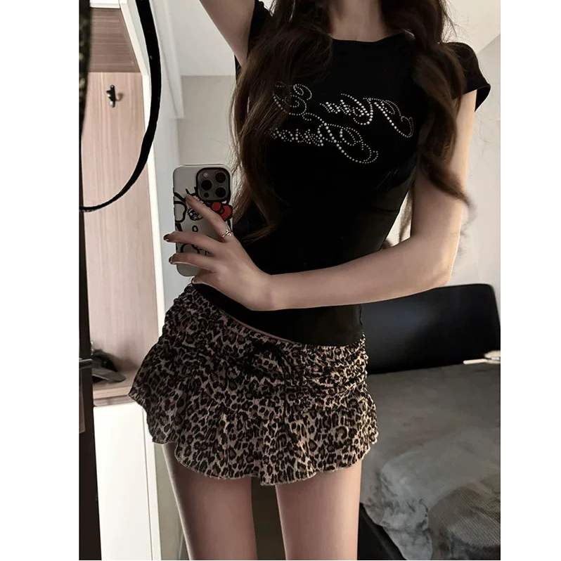 【运补6米】夏季新款辣妹短款收腰圆领烫钻T恤修身正肩短款上衣