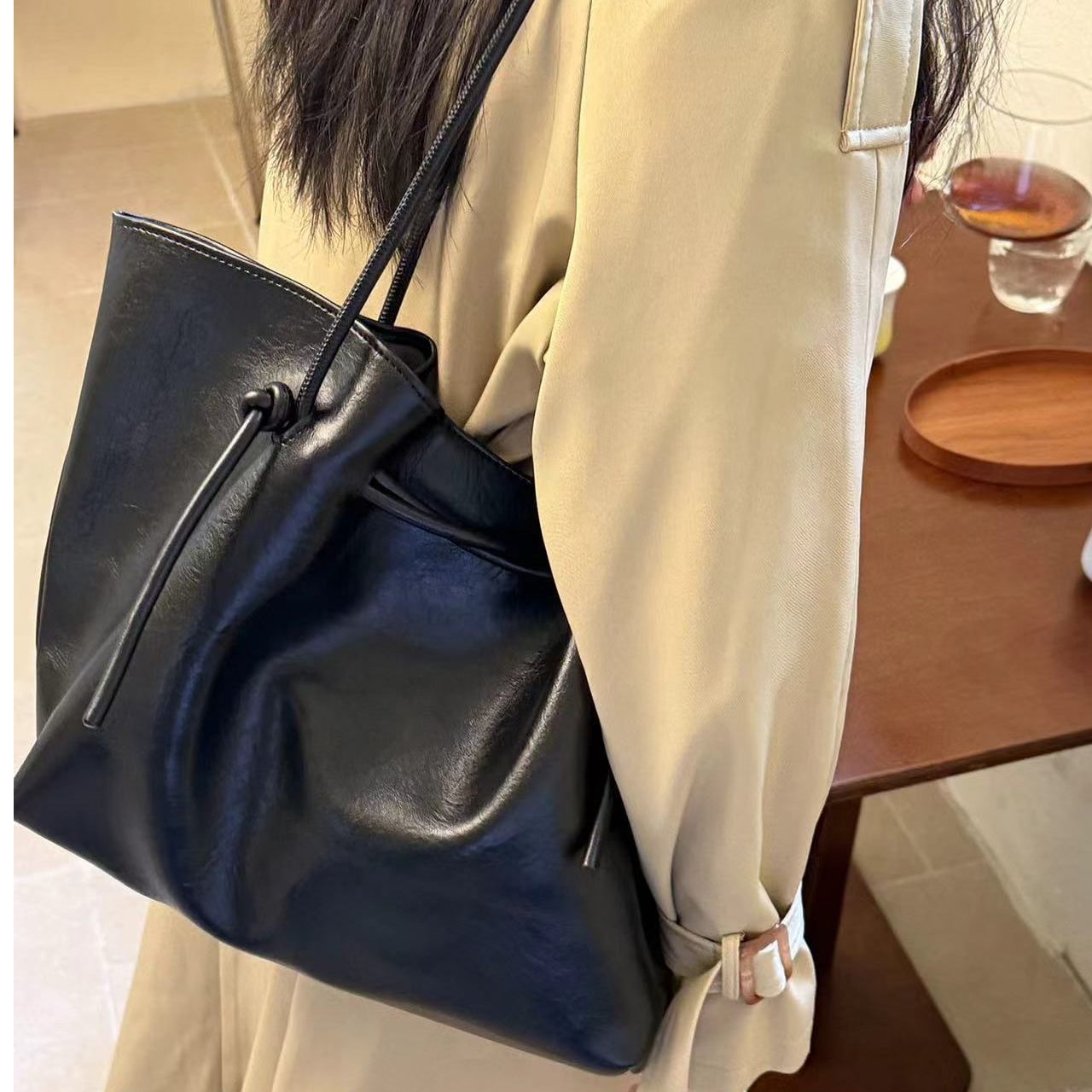 2025秋冬新款高级感复古绑带托特包大容量通勤百搭单肩手提包包女