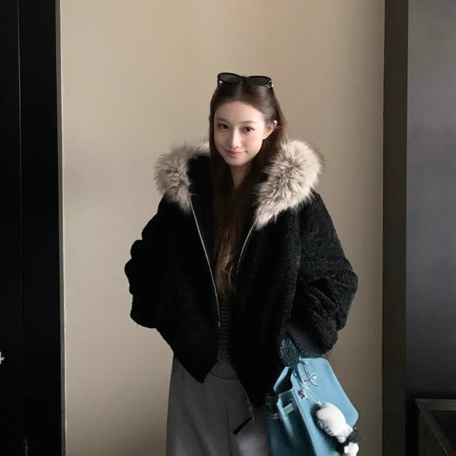 拉夏贝尔毛领外套女短款加厚冬季2025新款洋气高级小个子毛绒上衣