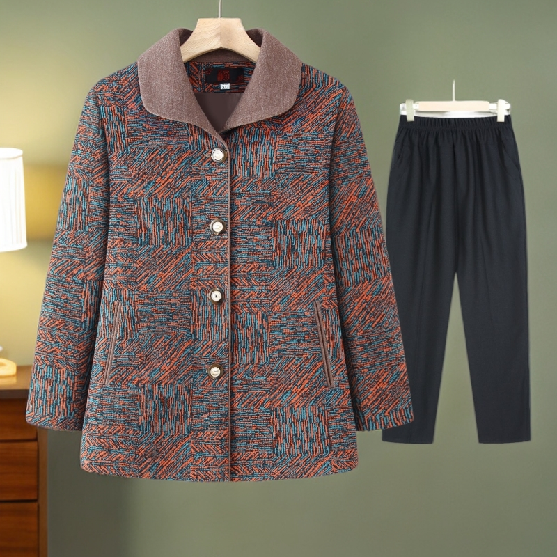 福态春秋加绒中老年女装条纹妈妈装翻领秋装老人休闲风外套奶奶装