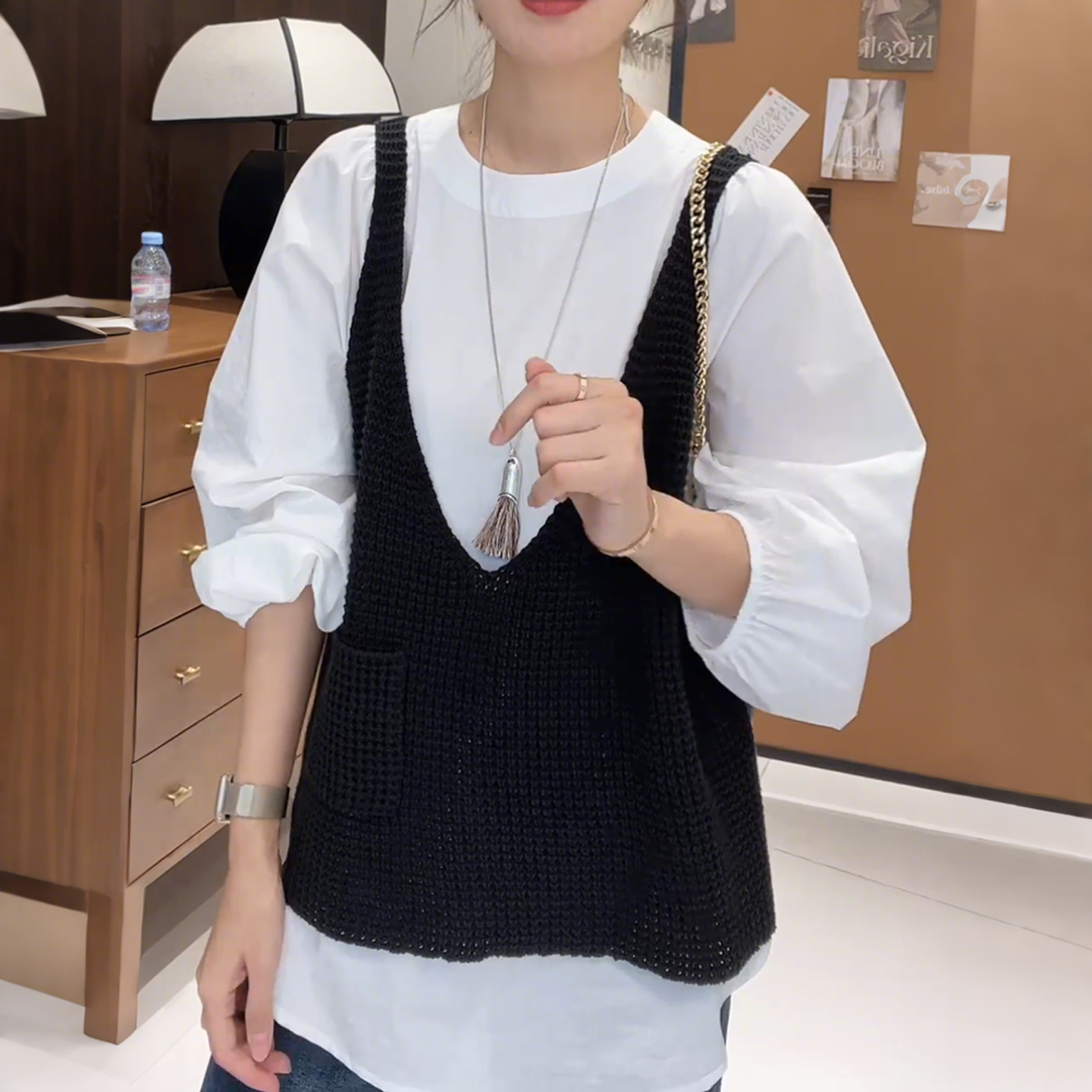 韩系减龄V领针织马甲衬衫两件套2025秋季新款设计感百搭显瘦上衣