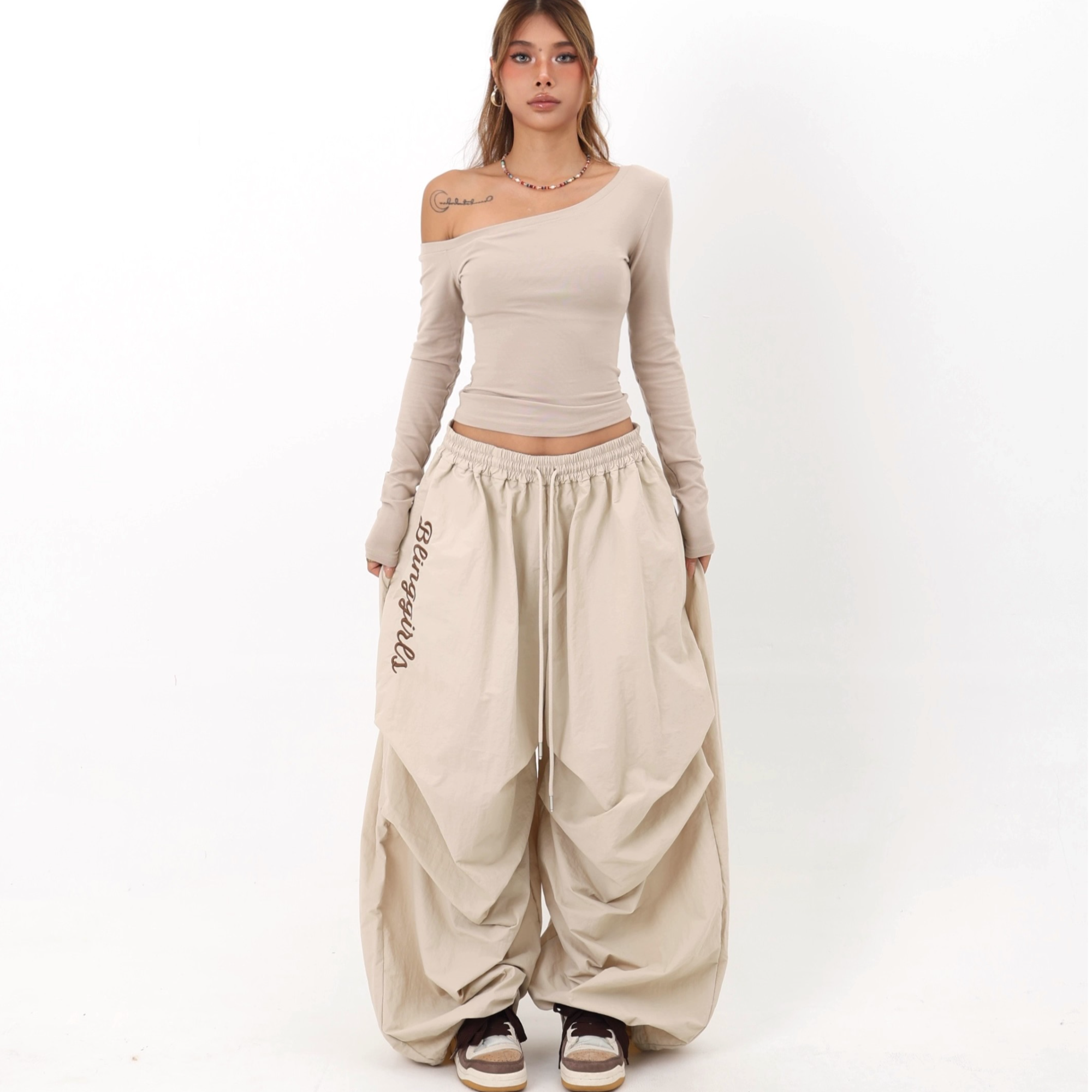 秋季透气复古黑色工装裤直筒阔腿裤运动休闲伞兵裤女