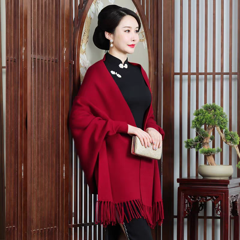 带袖子纯色披肩女喜婆婆妈妈配旗袍外搭斗篷婚宴礼服保暖秋冬外披