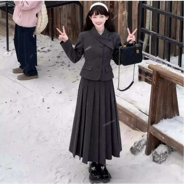 深冬灰色呢子大衣女入冬季2025年新款毛呢外套独特超好看加厚短款