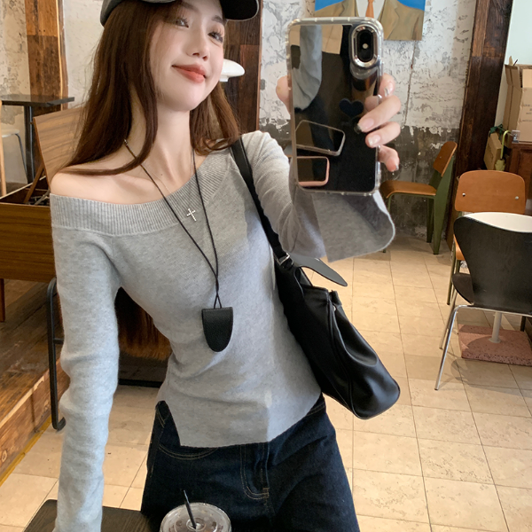 【现货】韩系休闲斜肩露肩长袖针织衫女秋季小个子短款修身打底上衣