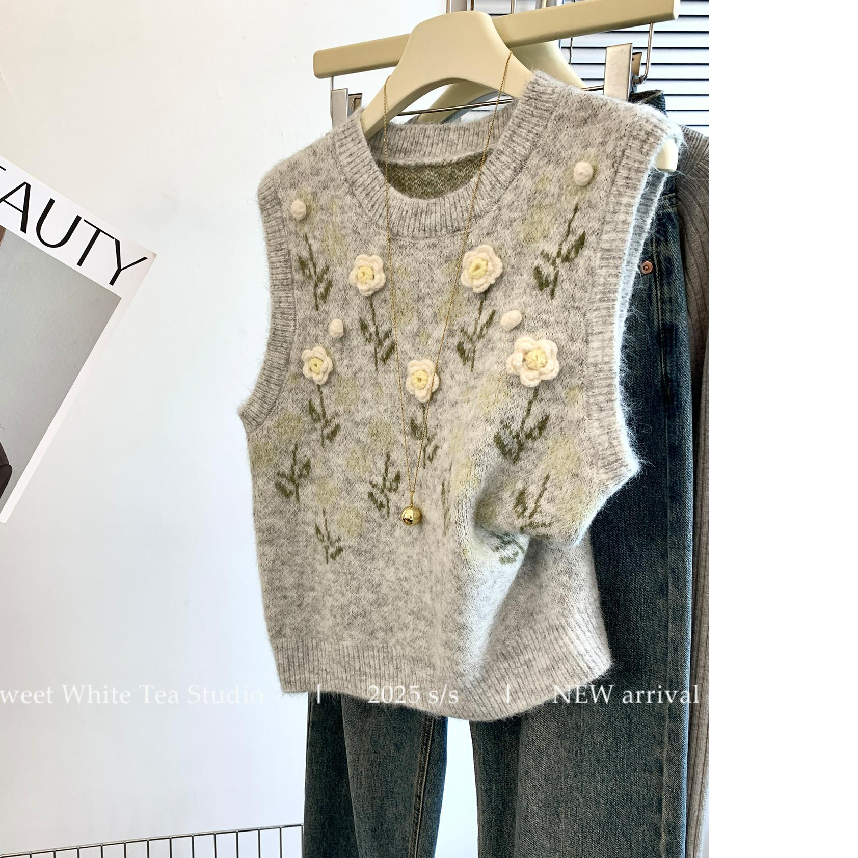 2025秋冬秋新款韩系甜美立体花朵针织马甲女宽松慵懒风背心马甲