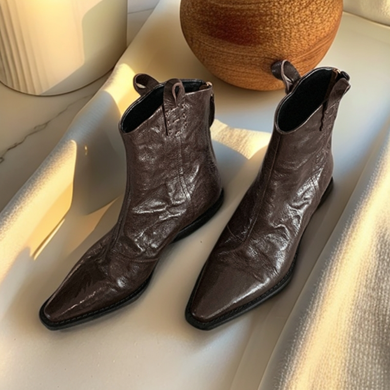 工厂店女鞋~新款百搭尖头V口复古瘦瘦靴粗跟皱感西部牛仔短靴