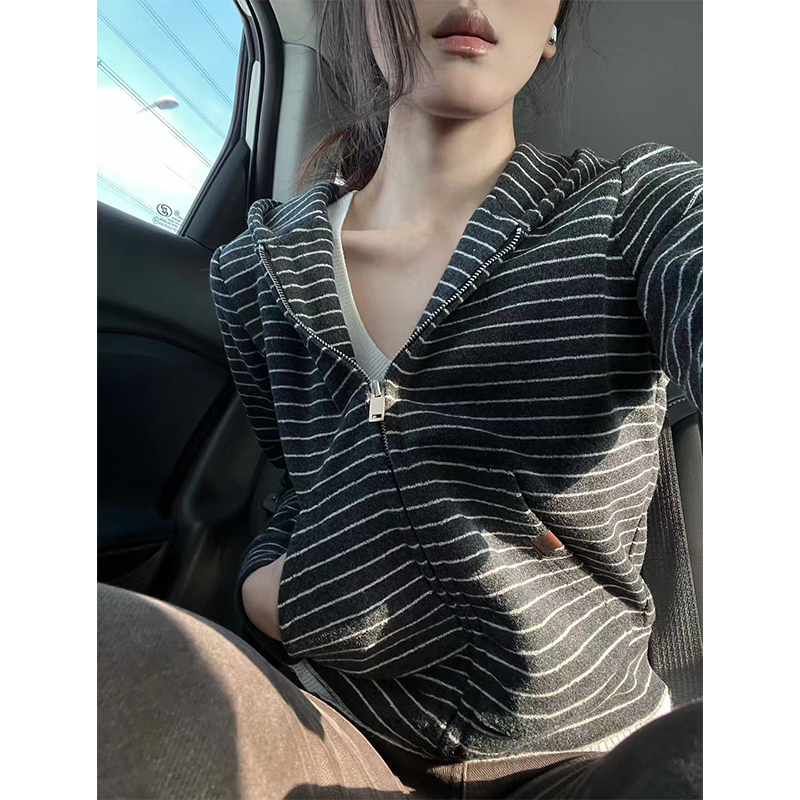 2025新款秋拉链条纹连帽长袖宽松显瘦百搭小众上衣外套复古牛仔裤