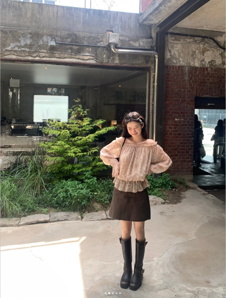 高级感气质长袖上衣女2025秋季新款显瘦半身裙套装