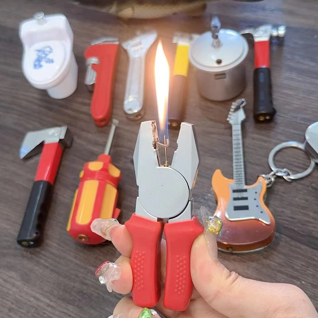 奇奇怪怪打火机合集扳手斧头高压锅老虎钳烧水壶千斤顶灭火器男友