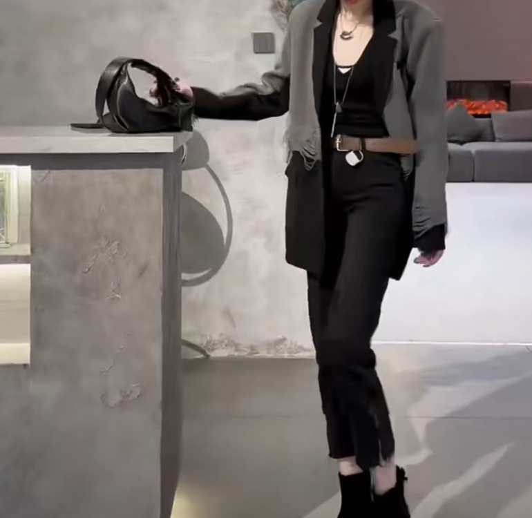 时尚潮流百搭精品女装dgd6802