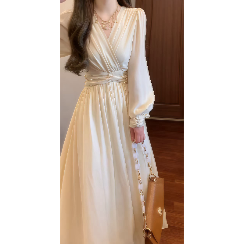 【初茶白露】法式温柔浪漫扭结设计钉珠连衣裙气质显瘦仙气长裙9049