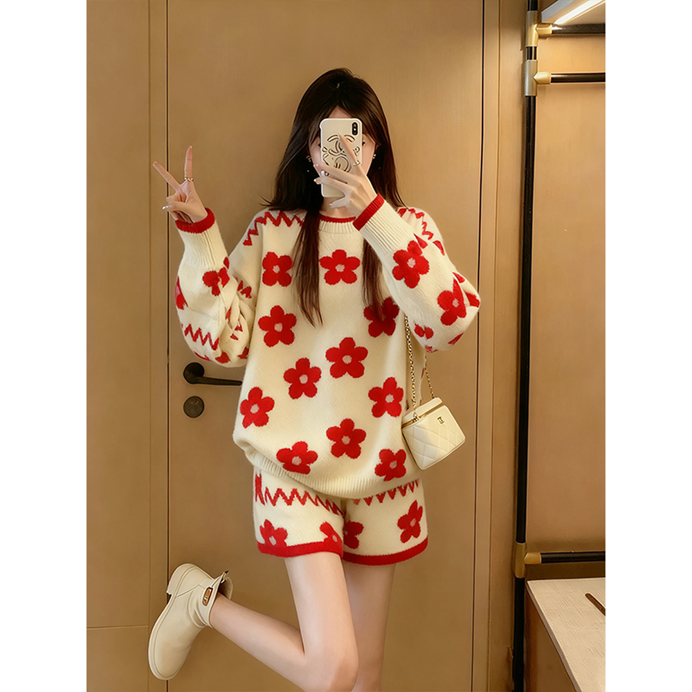 韩系一整套深冬穿搭白色针织套装女2025年新款花朵上衣裤子两件套