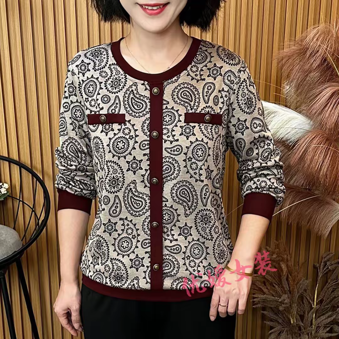 秋季新款时尚洋气长袖T恤显瘦减龄设计感印花拼接圆领小香风上衣