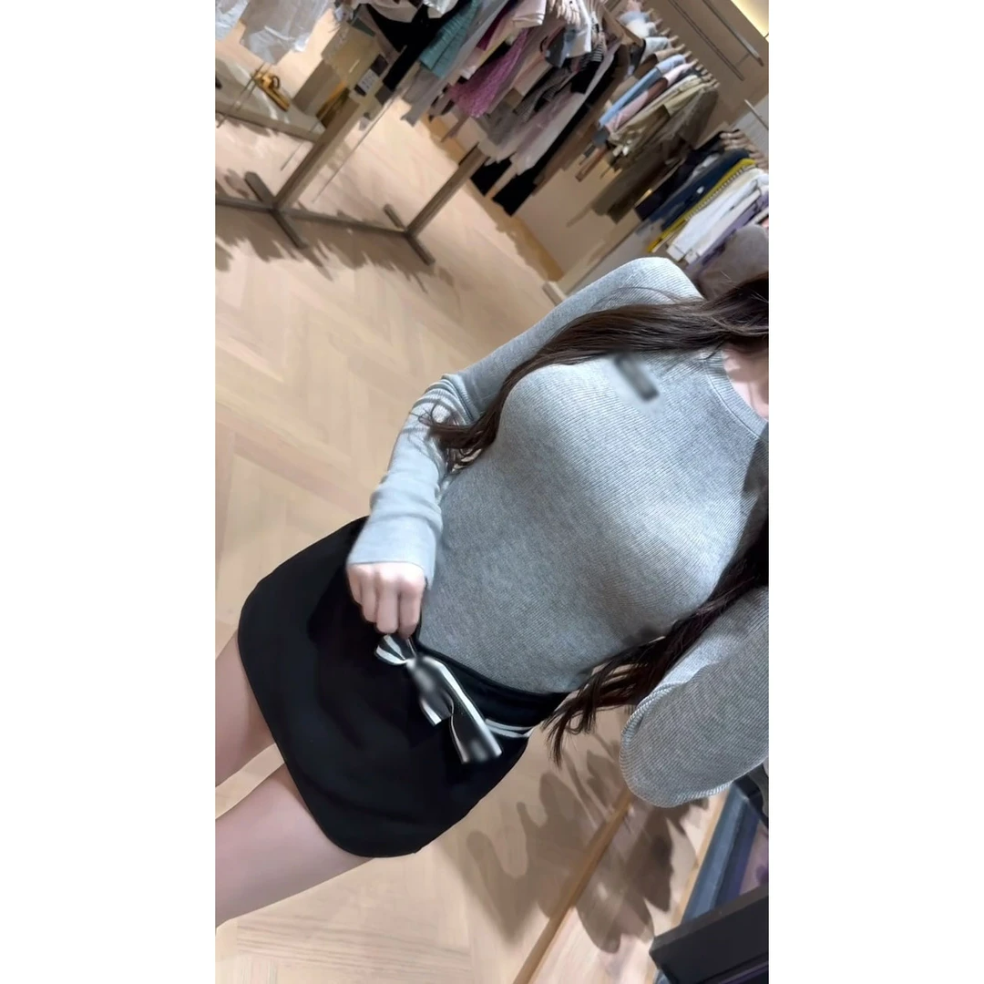 2025秋季新款chic网红同款俏皮减龄修身显瘦上衣女配高腰显瘦短裙