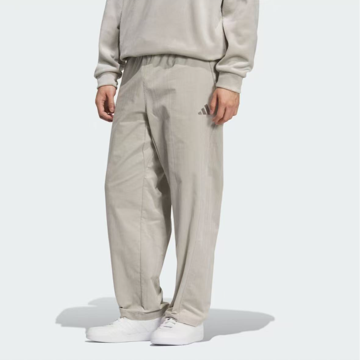 adidas阿迪达斯男子GFX舒适时尚灯芯绒宽松阔腿运动裤KR0225