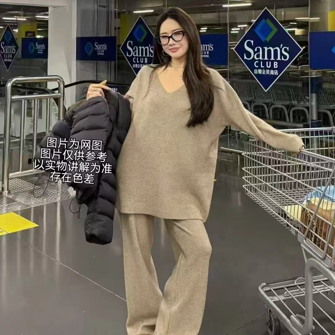 2025冬季新款大码女装系慵懒松弛感V领加绒上衣＋阔腿裤