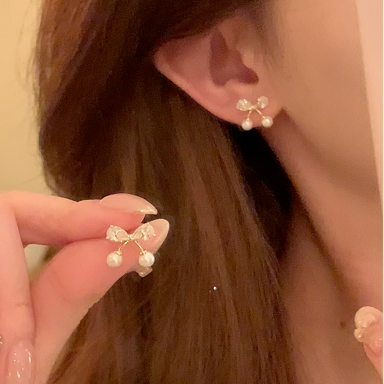 芒果饰品 铜合金锆石耳饰 秋冬百搭蝴蝶结珍珠耳环女气质耳针耳饰