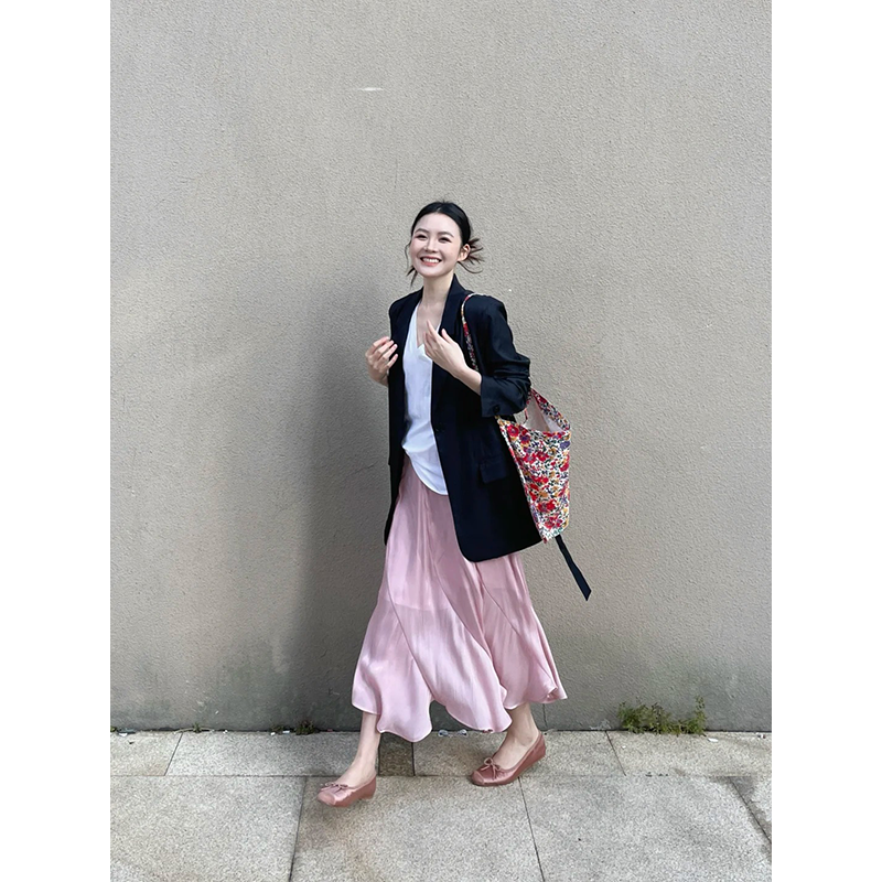 2025秋季新款黑色宽松气质高级西装外套女鱼尾小众设计感粉色半裙