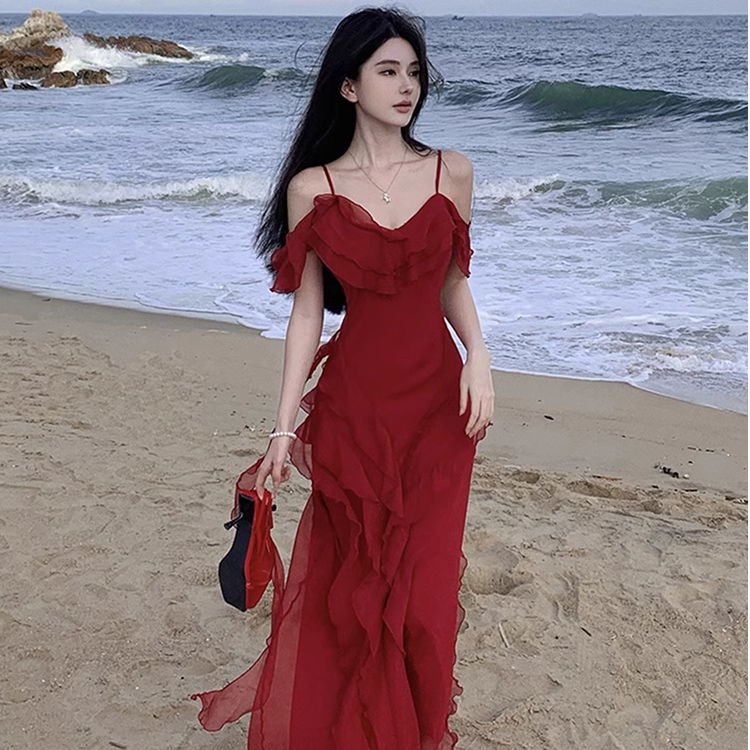 法式复古绝美红色吊带连衣裙海边度假荷叶边长裙超好看氛围感裙子