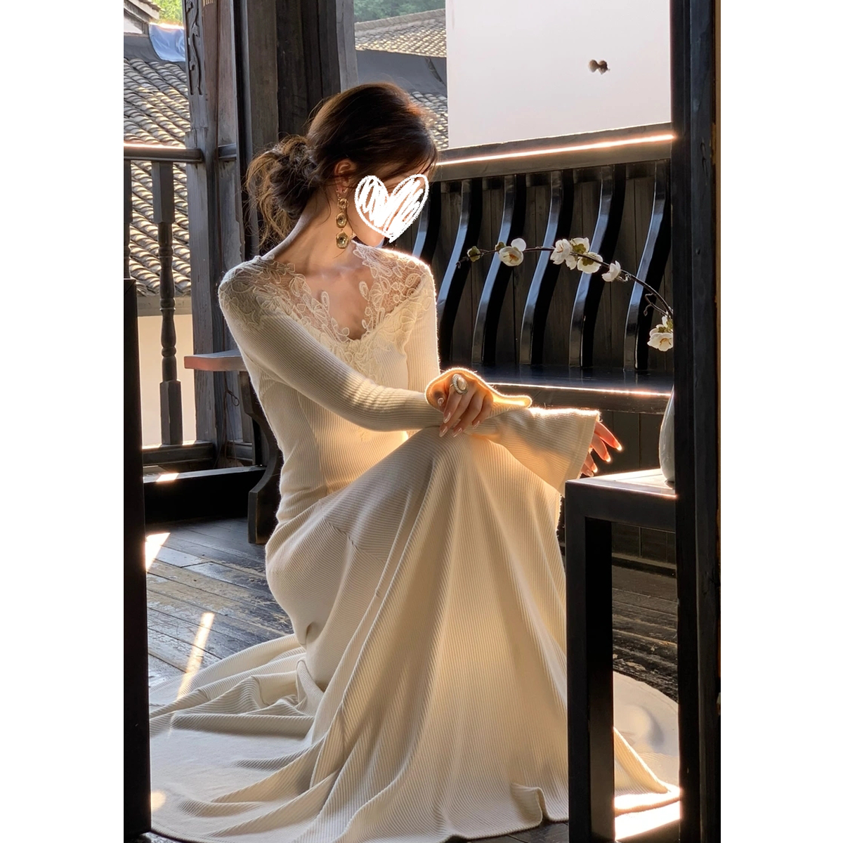 纯欲温柔风v领蕾丝针织连衣裙女秋冬氛围感气质浪漫收腰修身长裙