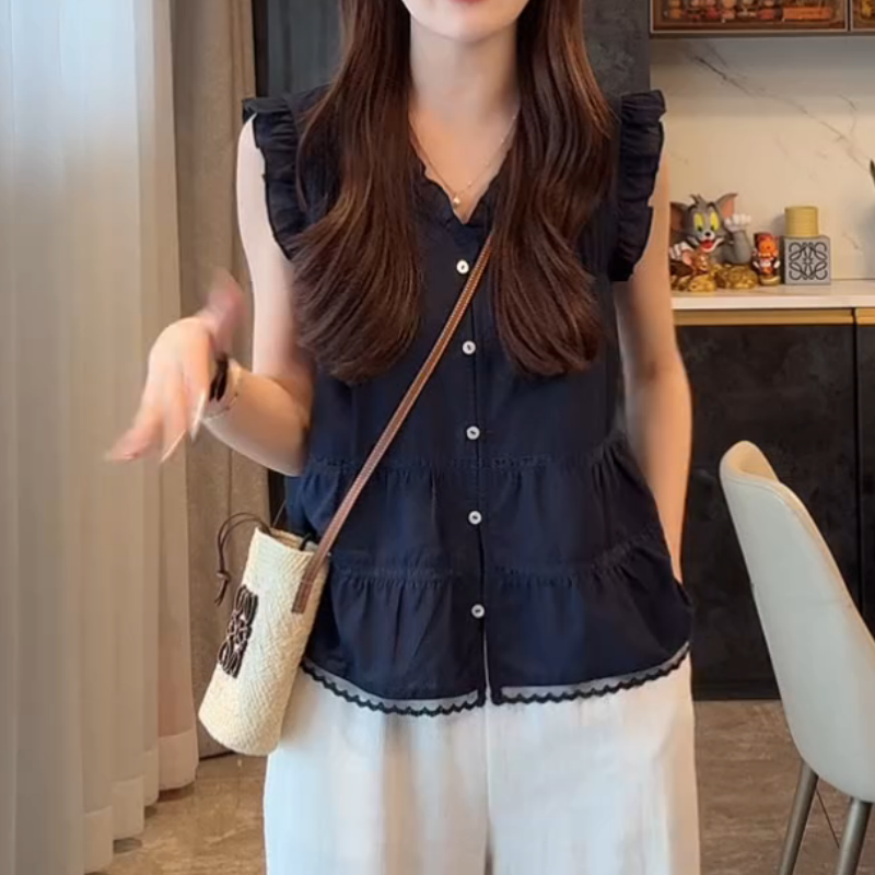 2025夏季新款韩系v领精致木耳边百搭显瘦小衫LK2504390