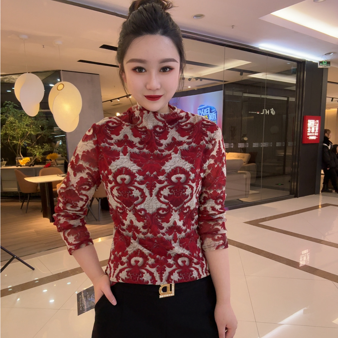 新年款印花南涵打底衫