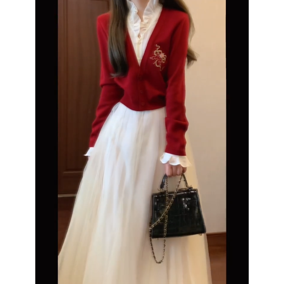 2025秋季新款氛围感红色假两件刺绣针织毛衣搭高腰网纱半身裙套装