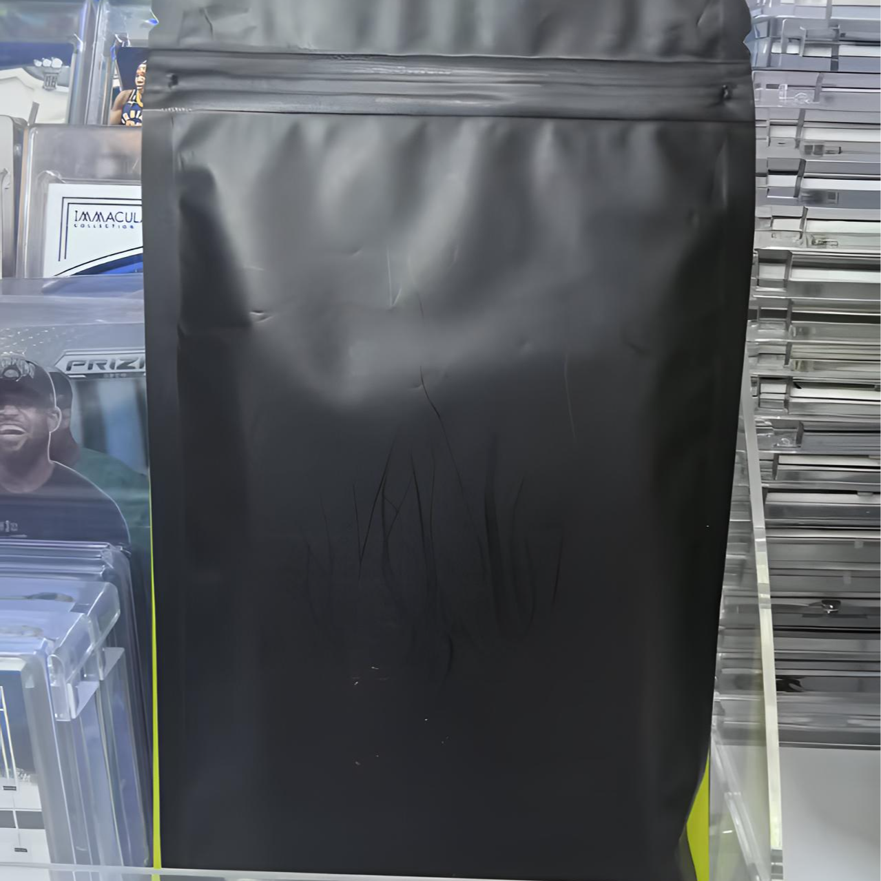 物料小黑包，下单默认代拆默认卡夹发货，未成年禁止付款