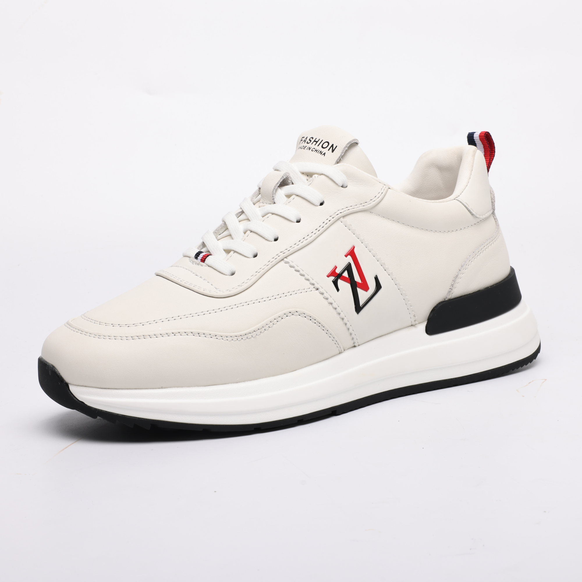 欧洲站新款头层牛皮低帮男鞋休闲时尚百搭透气潮男阿甘跑步潮鞋