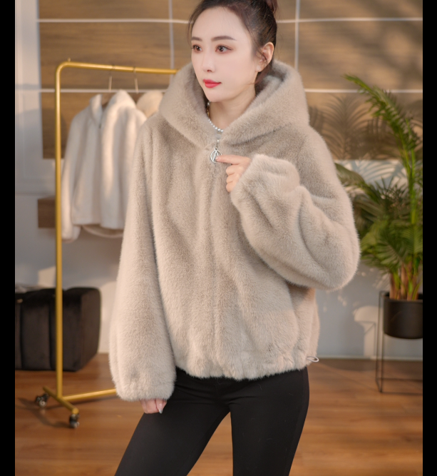 新款海宁秋冬新款皮毛一体连帽加厚短款休闲毛外套