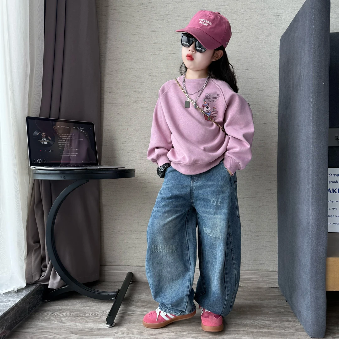 中大童女童秋季韩版型宽松卡通圆领卫衣中大童百搭时髦牛仔阔腿裤