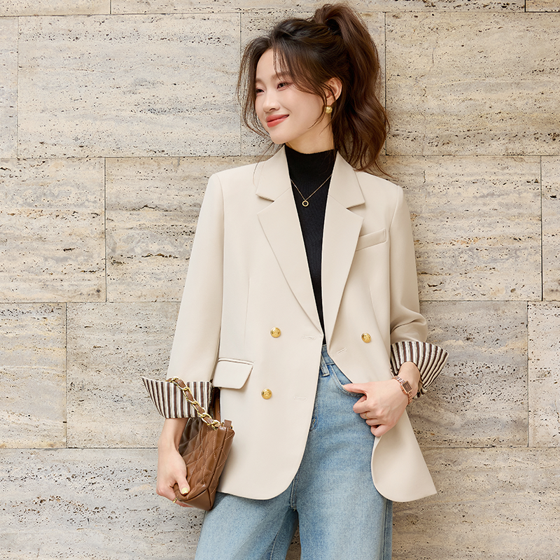 西装外套女春秋新款宽松显瘦设计感后背装饰口袋韩版气质洋气西服