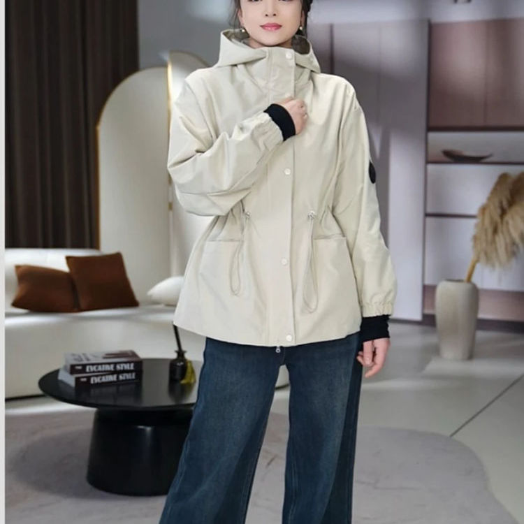 2025春新款休闲百搭连帽冲锋衣款式外套女宽松显瘦收腰上衣