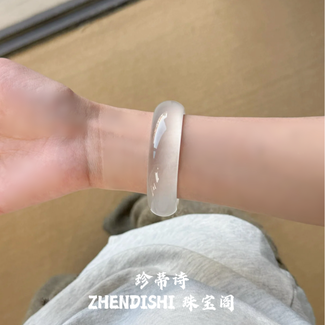 天然高冰白月光轮胎手镯荔枝冻玛瑙手镯超宽版玉镯子玉髓手镯送礼
