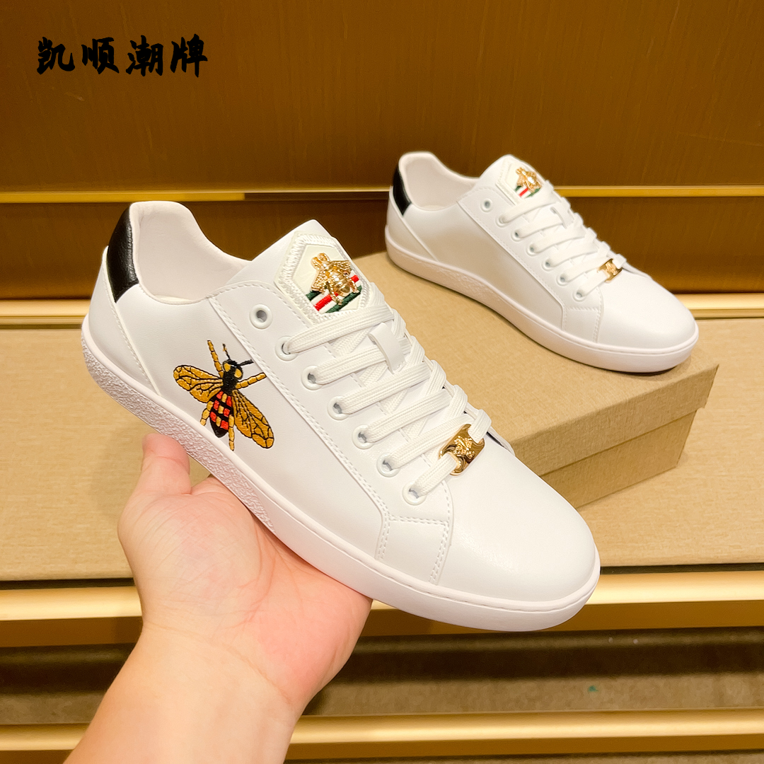 欧货奢侈品小蜜蜂小白鞋轻奢潮流时尚透气图腾板鞋休闲板鞋百搭
