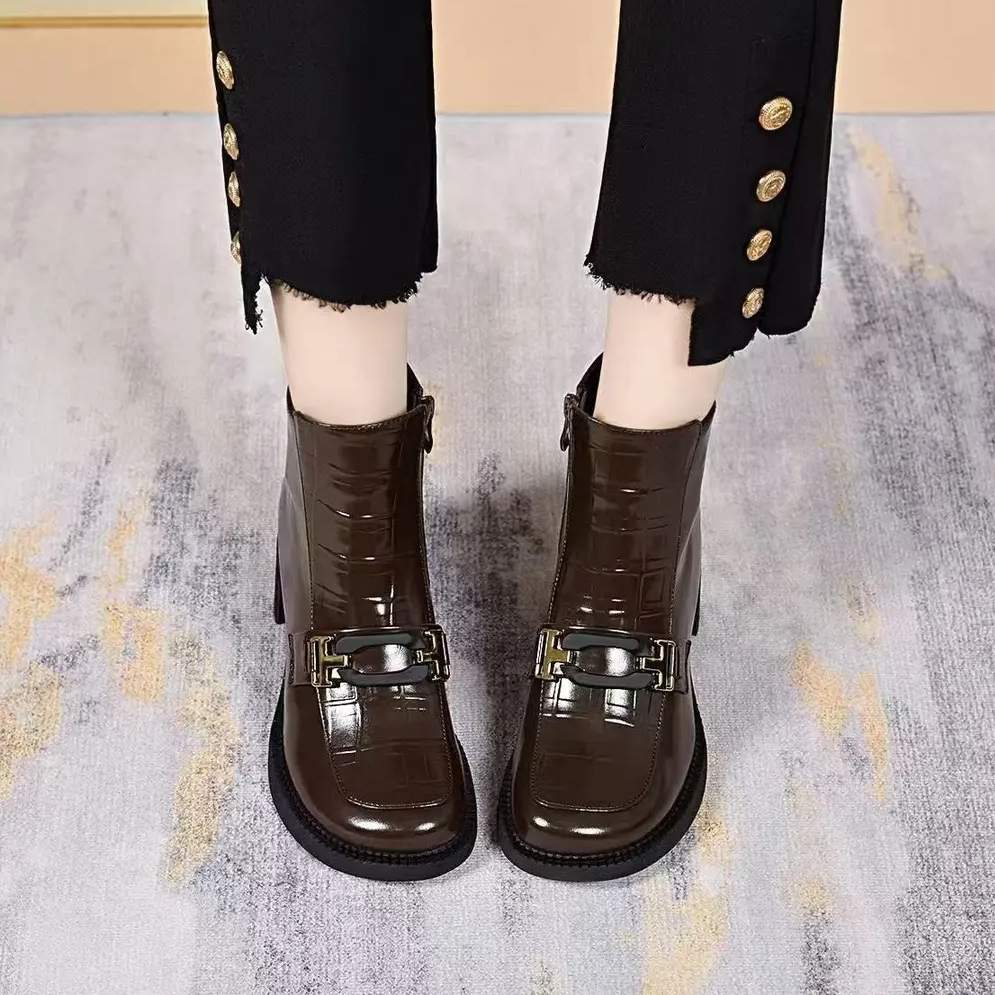 2025圆头秋冬时尚新款真皮马丁英伦切尔西牛皮短靴粗跟高跟鞋加绒