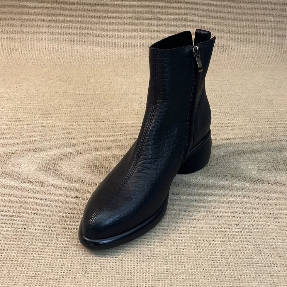 RubyL/5.2cm法式简约复古风百搭尖头侧拉链粗跟短筒时装靴女款