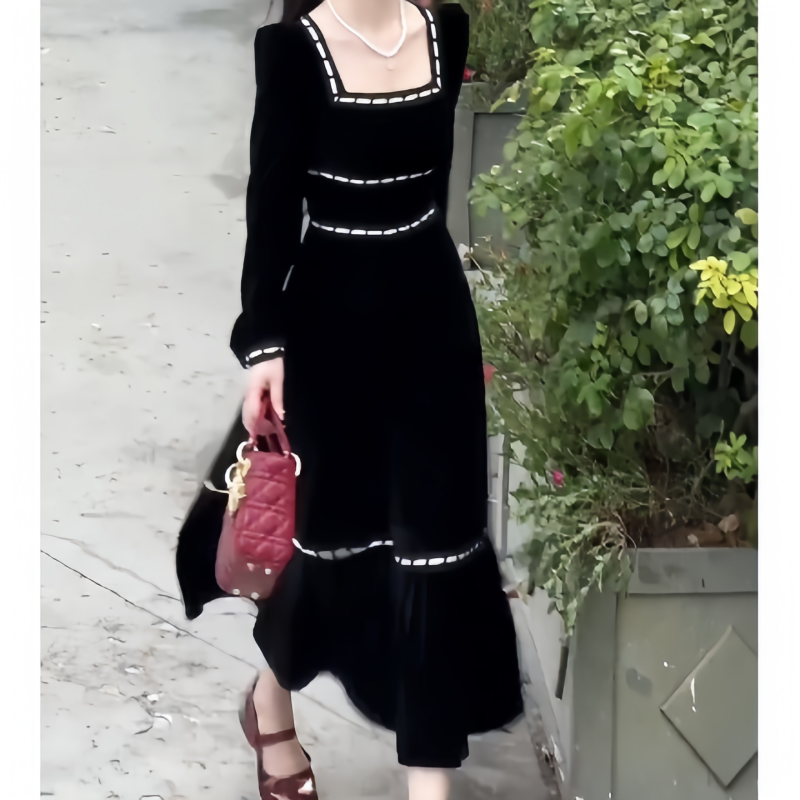 法式气质风收腰显瘦胖MM方领连衣裙早秋新款高级感时尚优雅长裙子