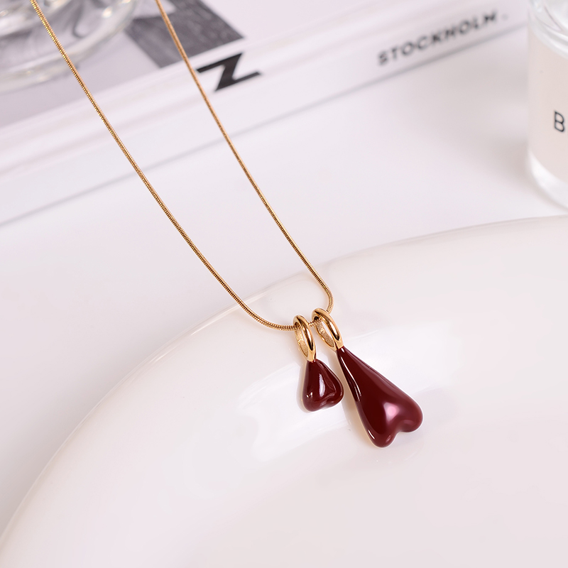 钛钢项链 安可拉红爱心项链女小众设计时尚气质高级感锁骨链饰品