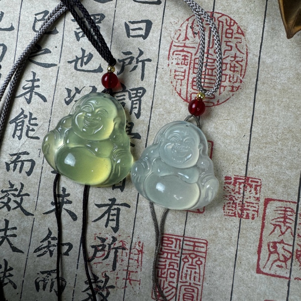 岫玉高冰佛公吊坠