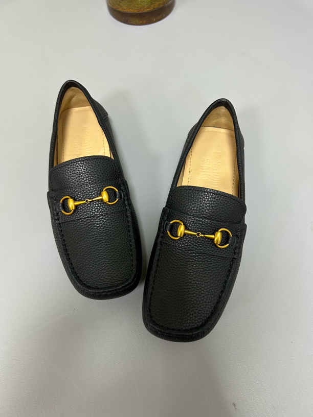 HONGTUJIN男士黑色时尚经典中古舒适真皮软底平底马衔扣豆豆鞋