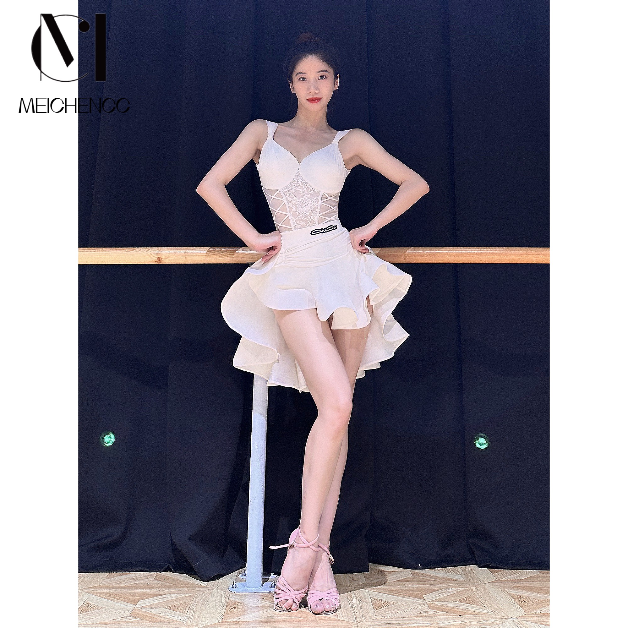 美辰舞服拉丁舞夏季新款蕾丝吊带鱼骨大摆裙练功服分体套装女时尚
