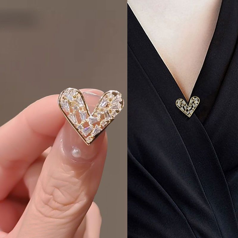 时尚潮流水钻爱心防走光扣小胸针领针衣服迷你胸花别针女服饰扣子