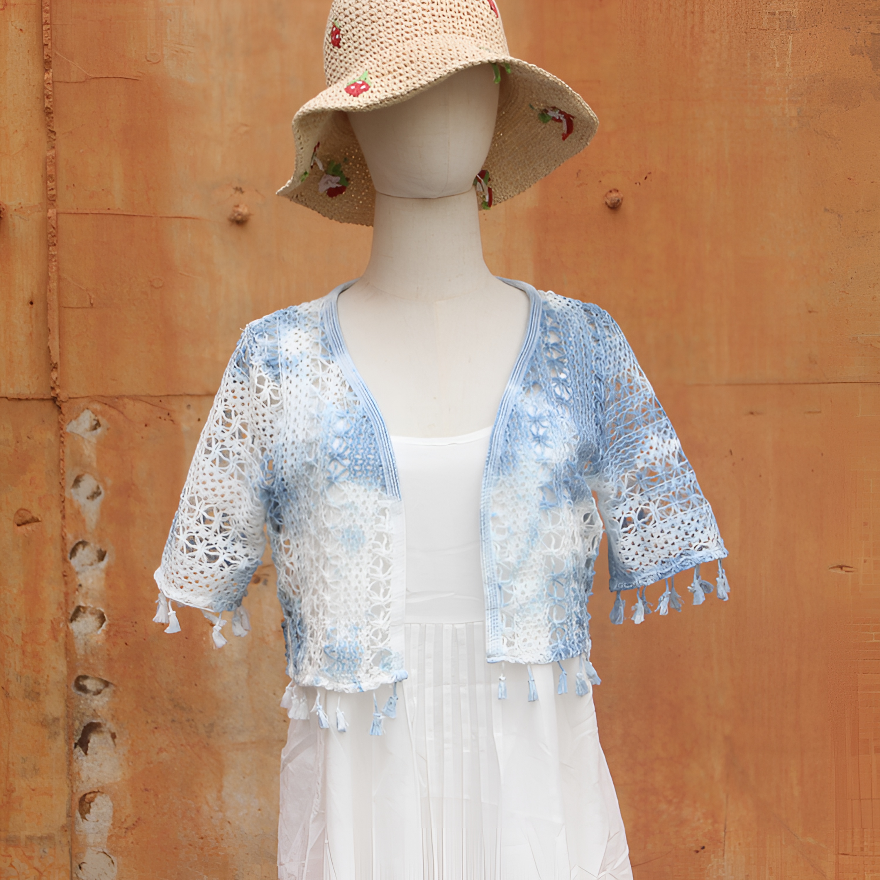 云南大理2024年新款针织镂空扎染披肩蓝色女外搭百搭针织衫薄款