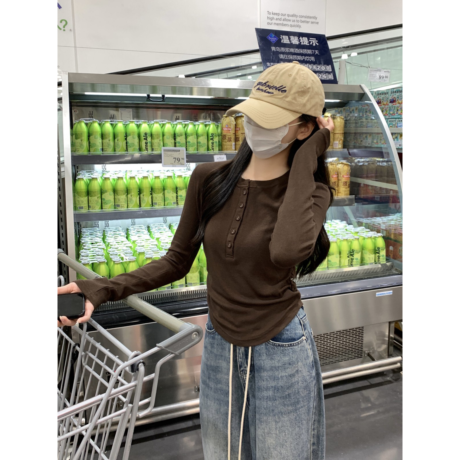 美拉德咖色打底衫女2025春季ins别致半排扣褶皱长袖T恤辣妹风上衣