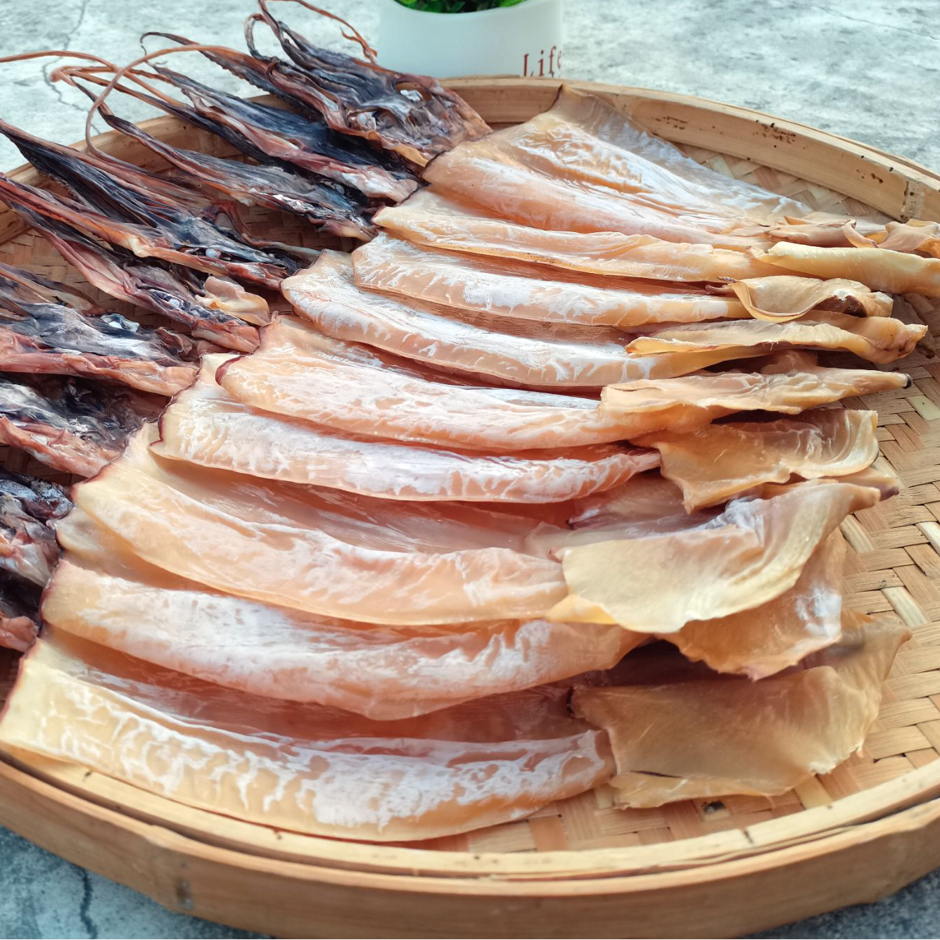 新货淡干淡晒鱿鱼干 煲汤炒菜炖排骨 天然新鲜吊晒 初级海鲜干货