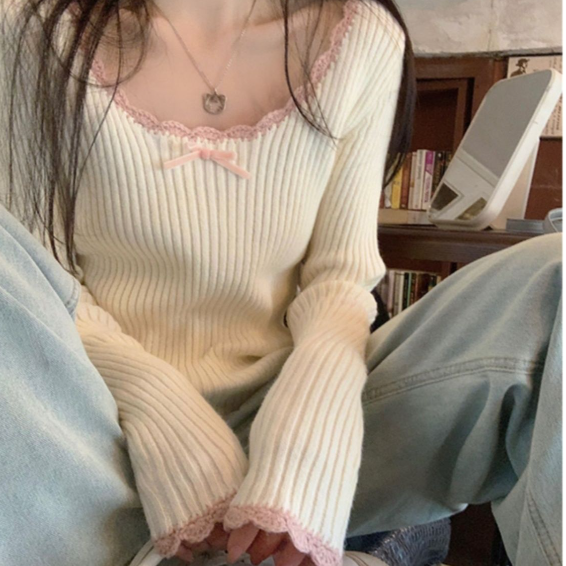 秋季新款软糯舒适长袖针织打底衫女小众别致拼接花边修身显瘦上衣